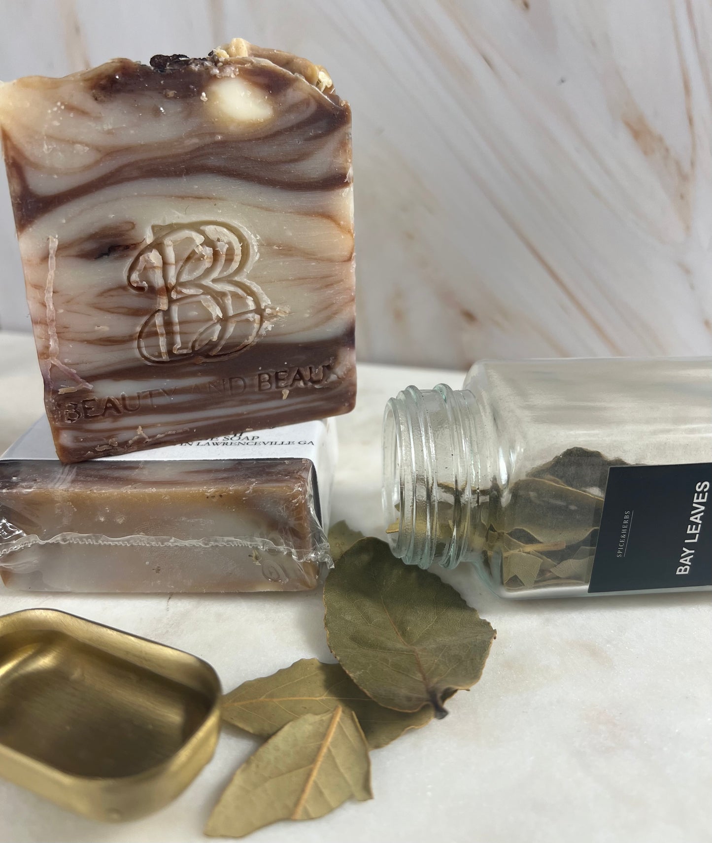 Tobacco & Bayleaf